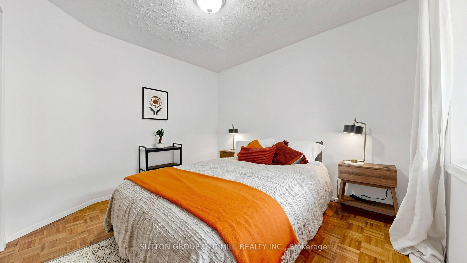 6 Hilldale Road • Toronto, ON photo 18