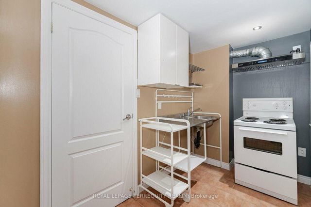 26 Glencastle Square