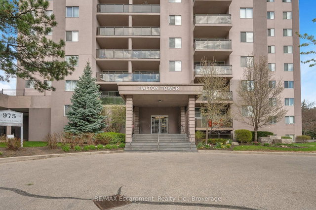 1501 - 975 WARWICK Court