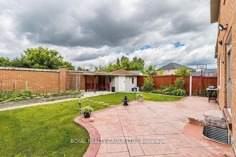 80 Sleightholme Brampton,ON L6P 3E7 — Photo 6