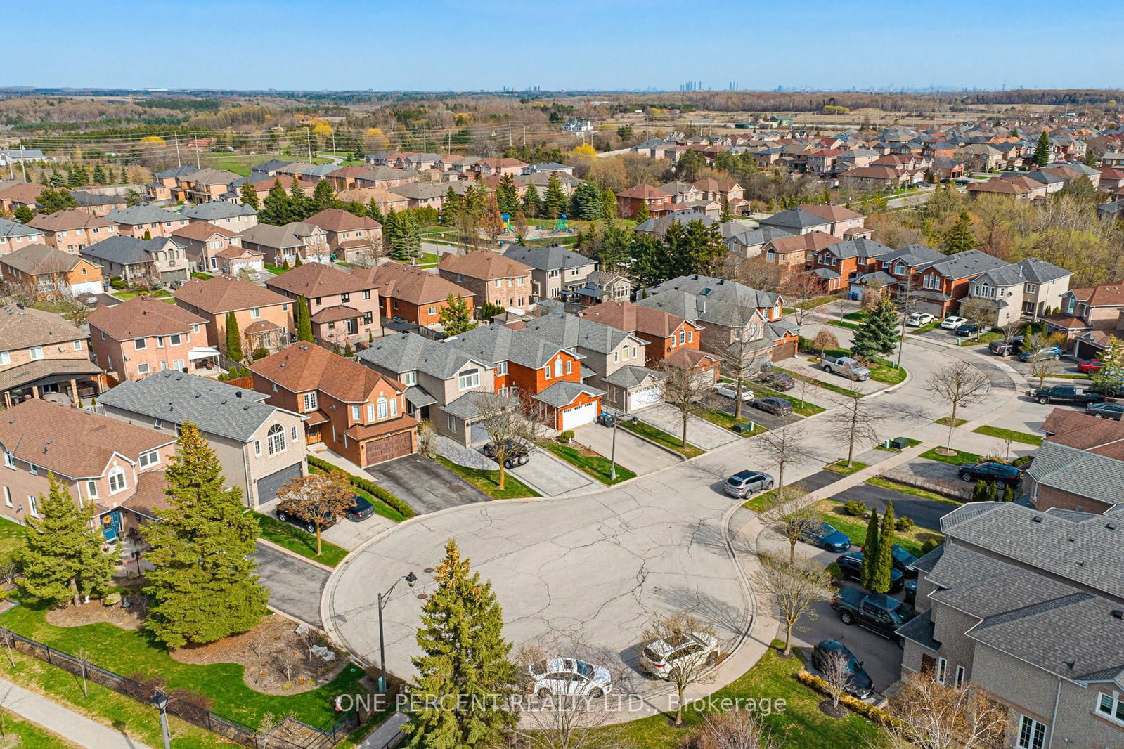 36 Coachwood Manor Court • Caledon, ON photo 4
