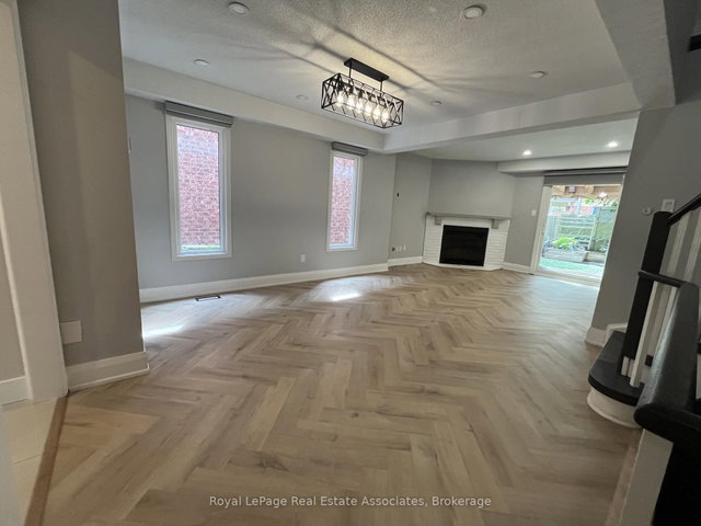 1112 Gable Drive