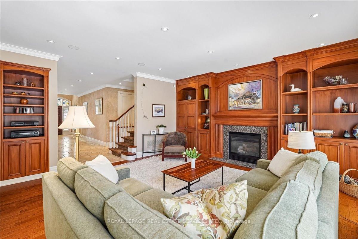 1726 The Pines • Mississauga, ON photo 12