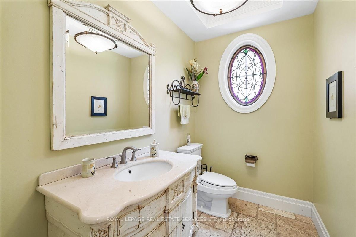 1726 The Pines • Mississauga, ON photo 16