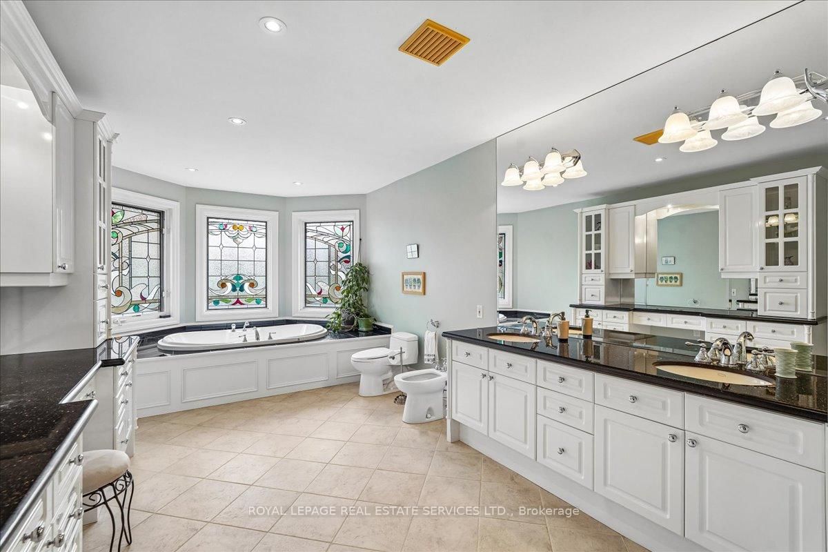 1726 The Pines • Mississauga, ON photo 23