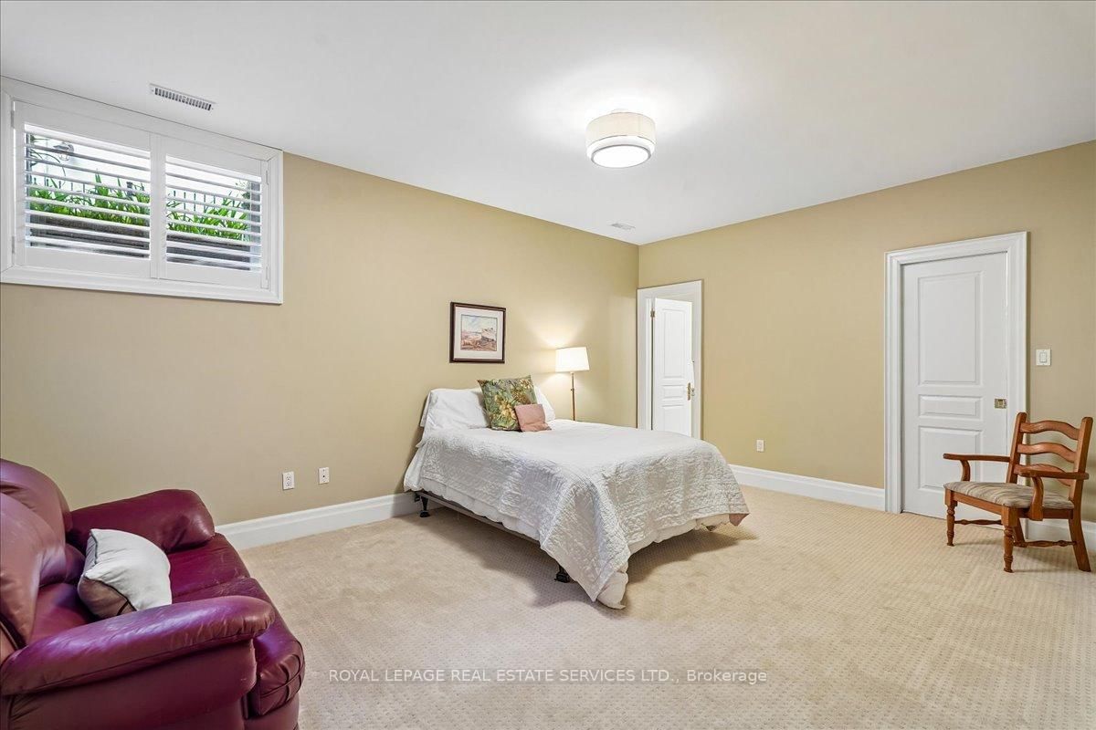 1726 The Pines • Mississauga, ON photo 36
