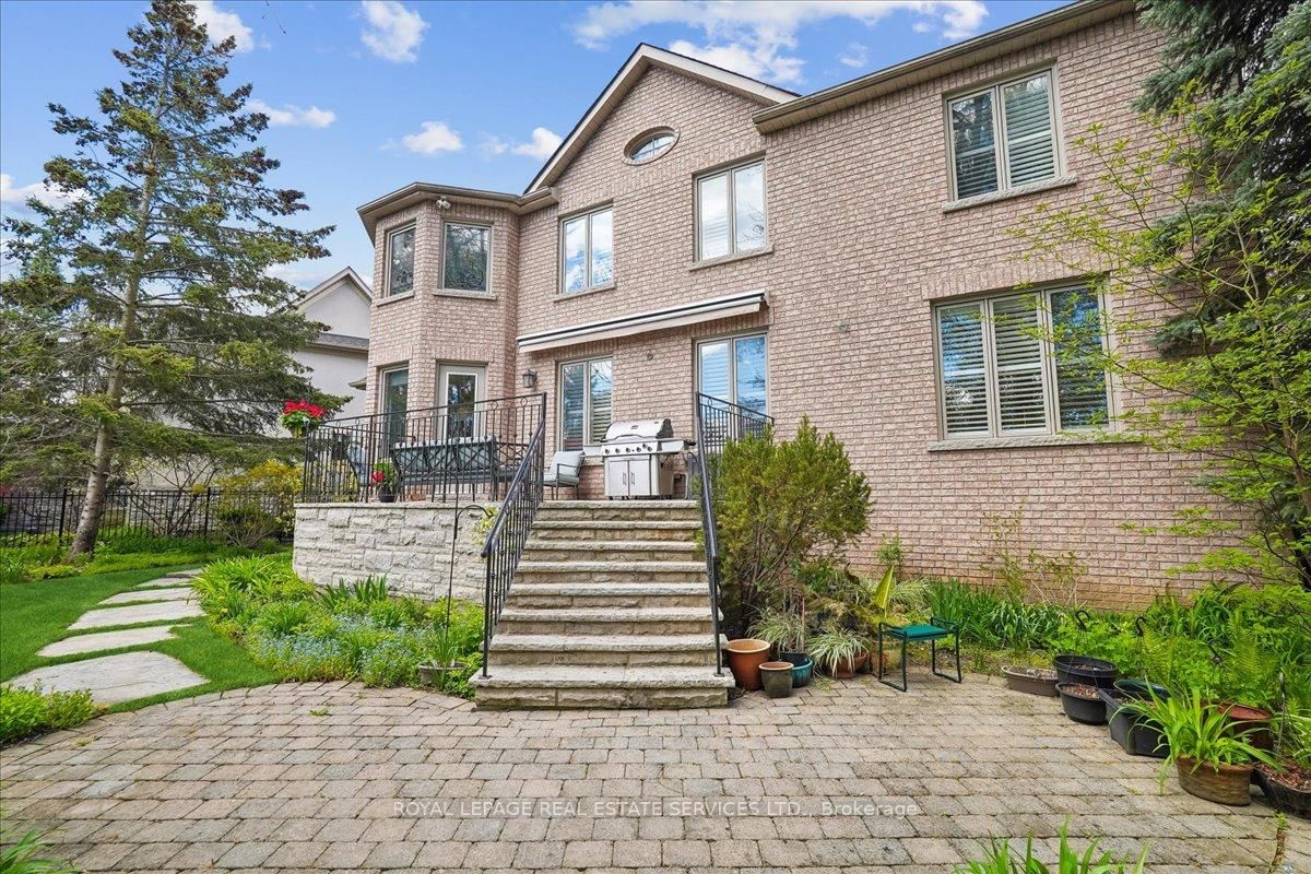 1726 The Pines • Mississauga, ON photo 43