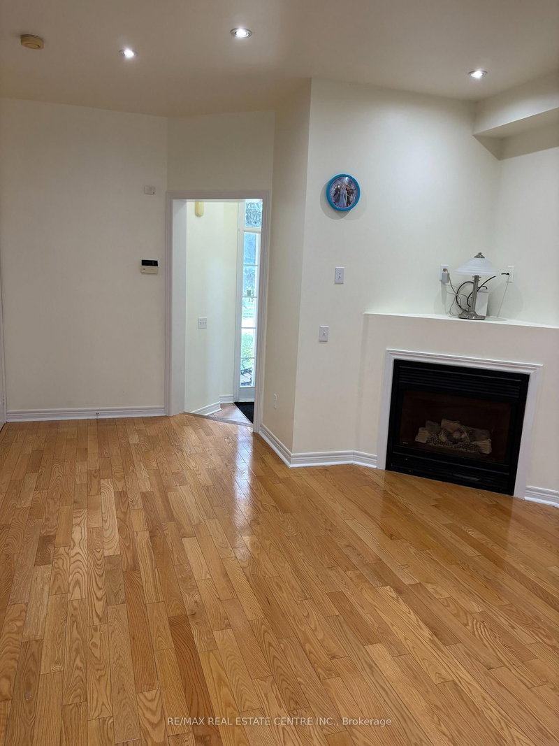 799 Ledbury Crescent