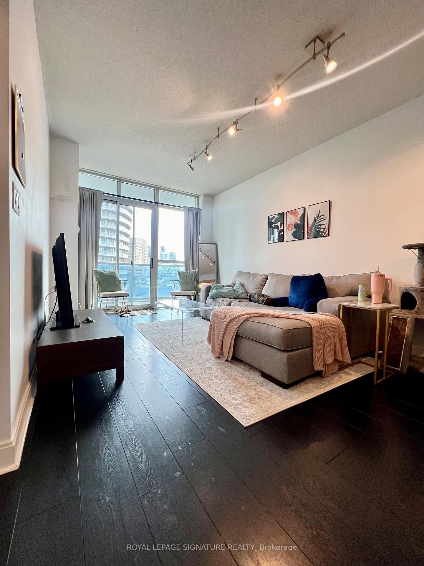 80 Absolute Avenue • #607 • Mississauga, ON photo 3
