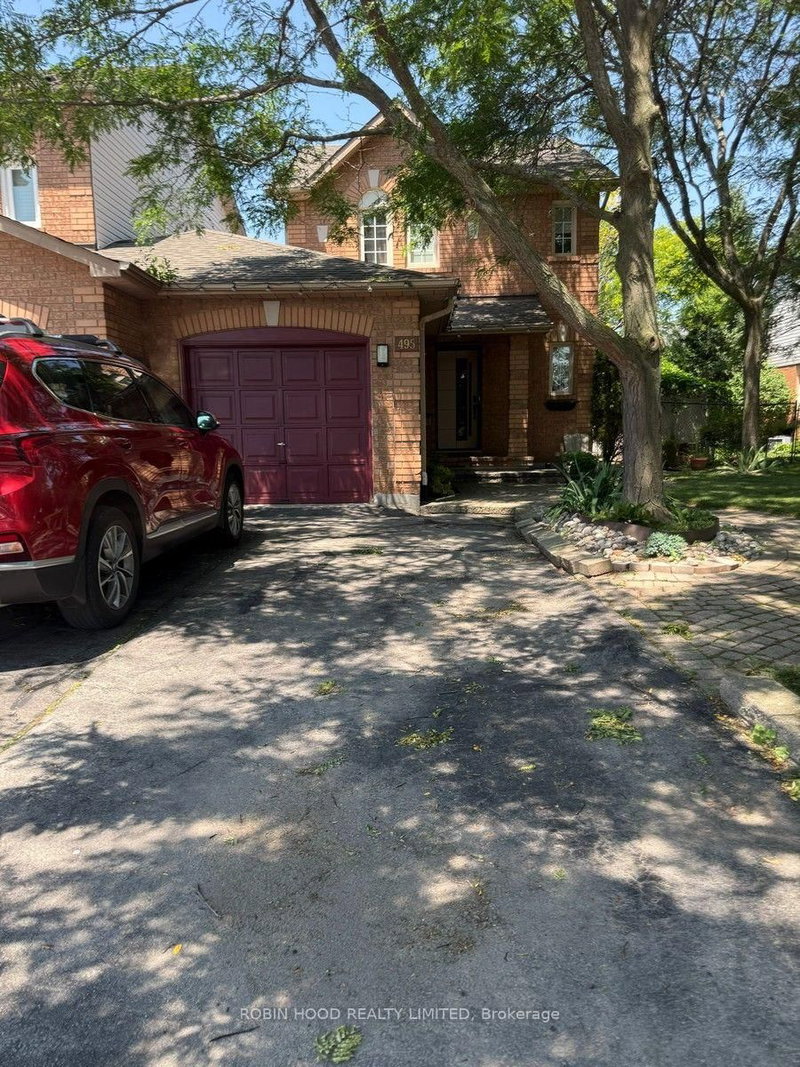 home for lease on 495-495 Taylor Crescent