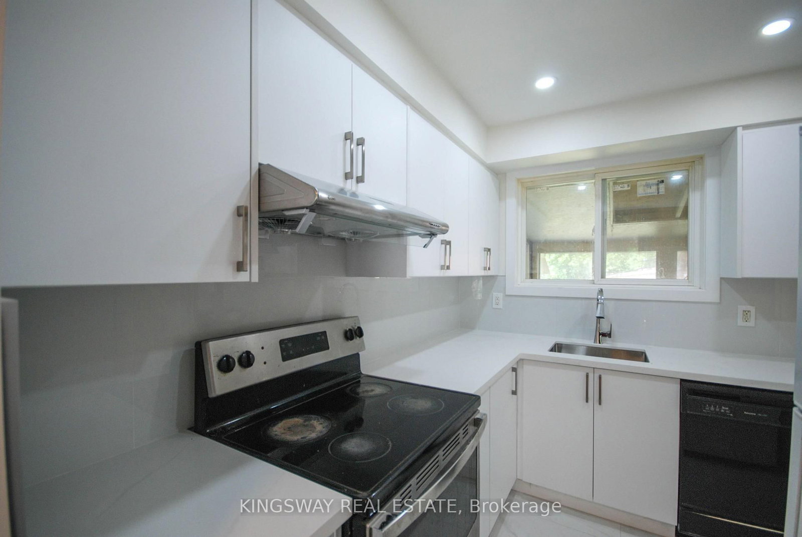 24 Archdekin Drive • Brampton, ON photo 7