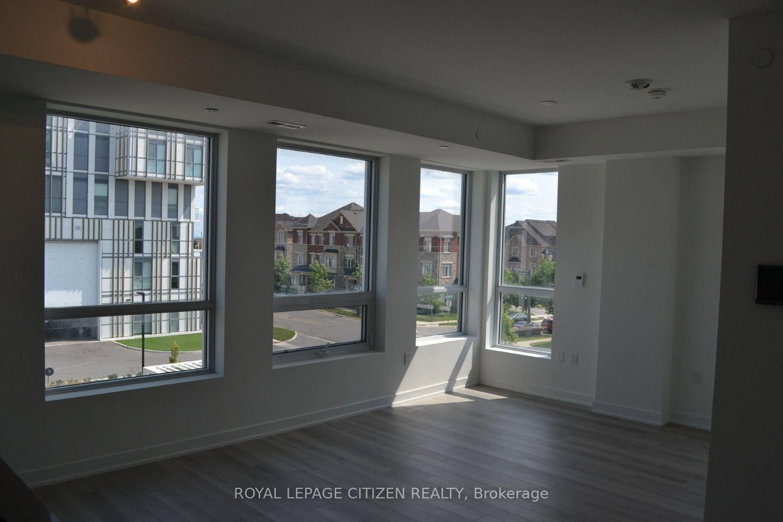 1005 Dundas Avenue • #324 • Oakville, ON photo 13