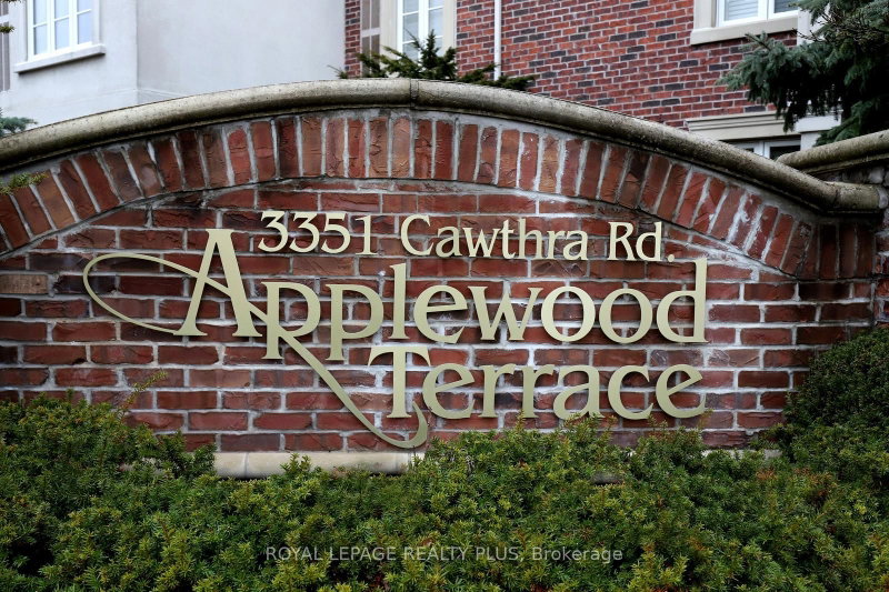215 - 3351 Cawthra Road