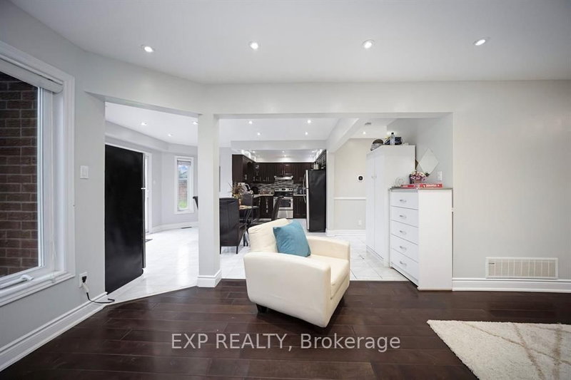 692 Huntington Ridge Mississauga,ON L5R 1Z5 — Photo 14