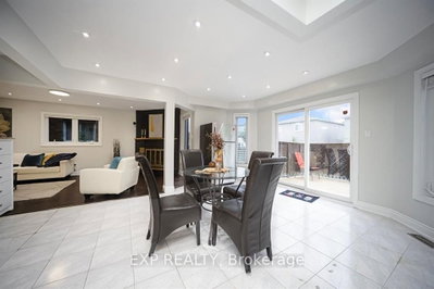 692 Huntington Ridge Mississauga,ON L5R 1Z5 — Photo 16