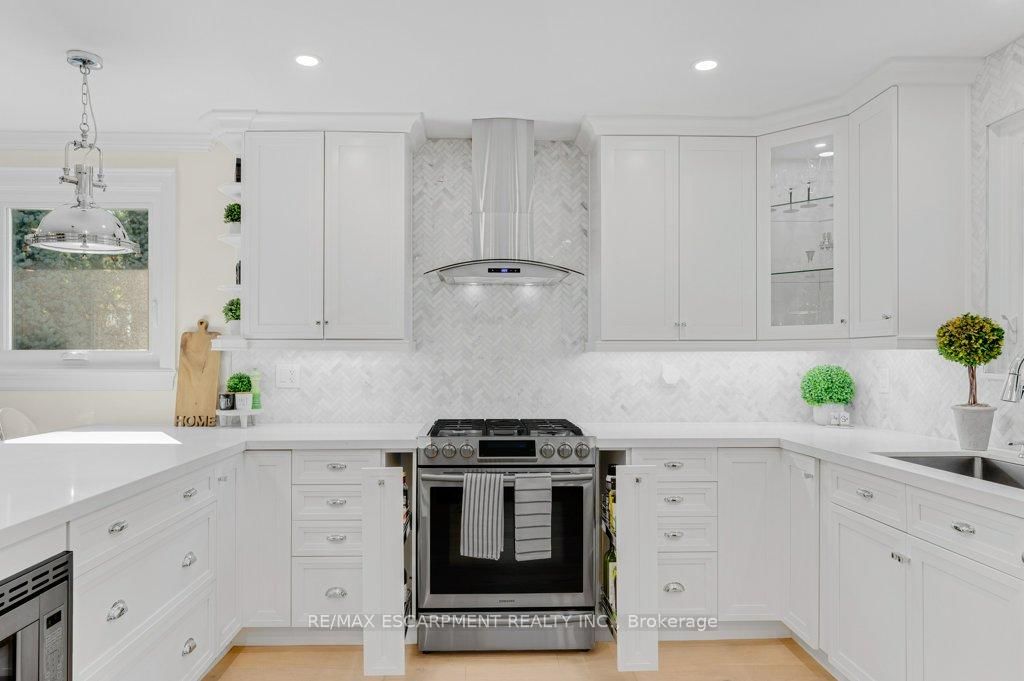 1482 Epping Road • Burlington, ON photo 15