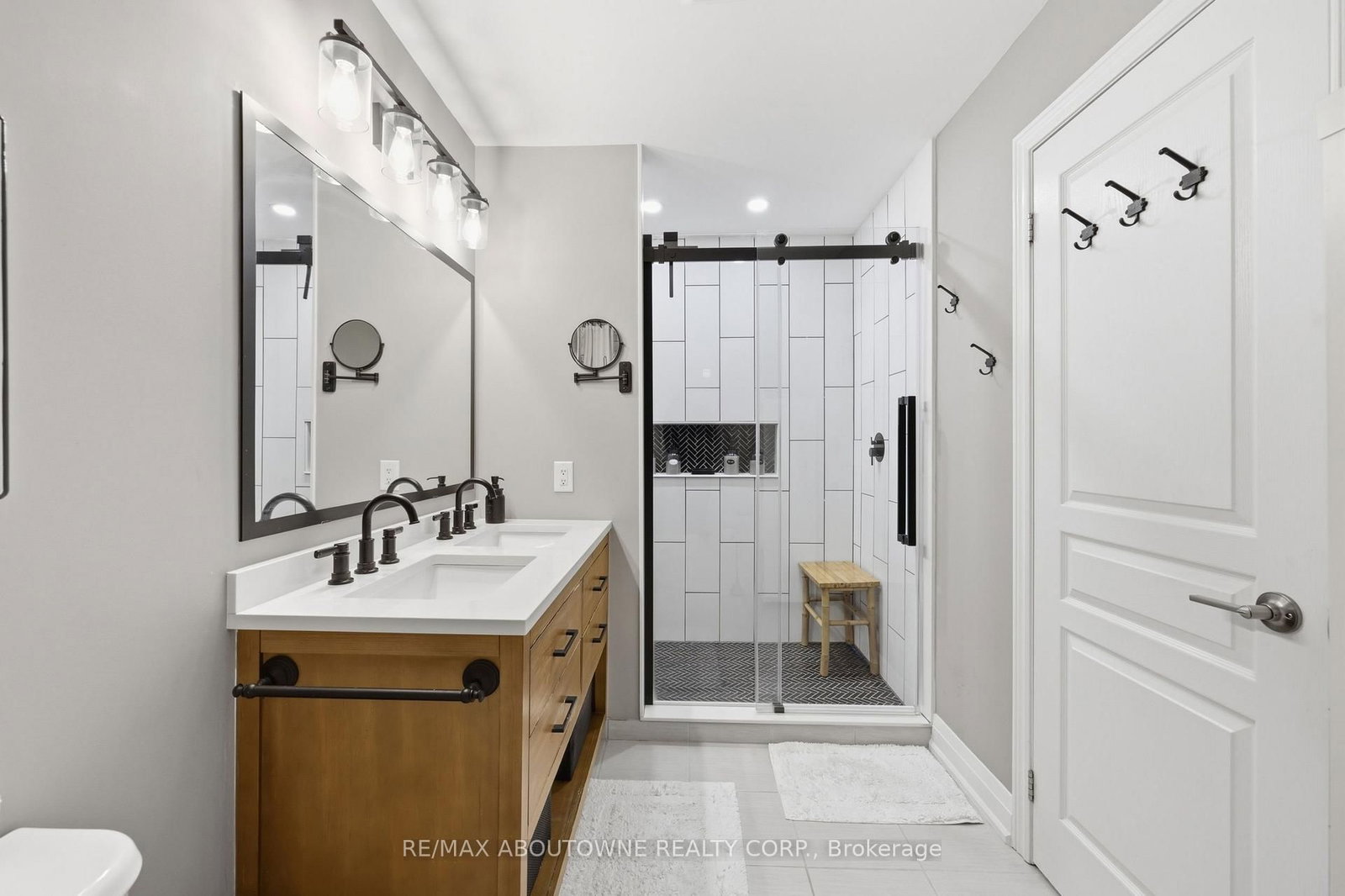 1401 E Plains Road • #63 • Burlington, ON photo 31