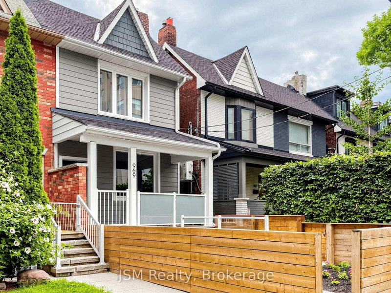 969 Lansdowne Avenue
