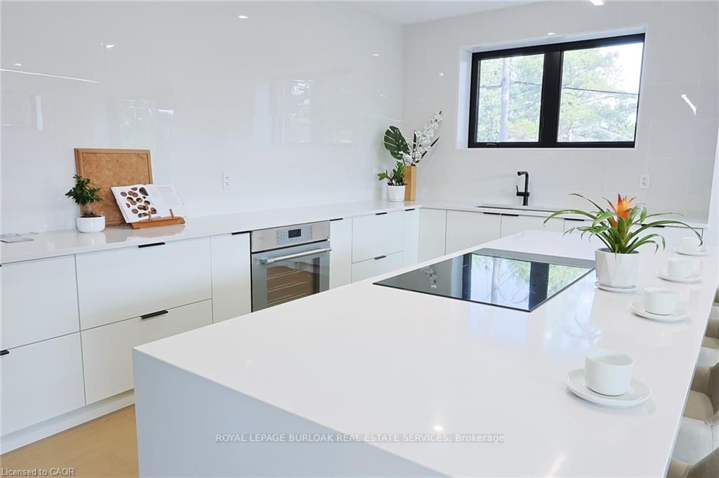 5427 ANTHONY Place • Burlington, ON photo 15