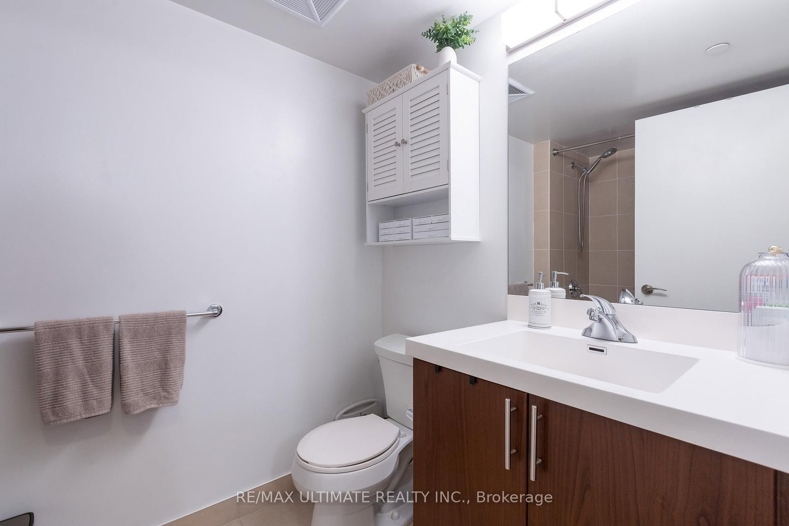 830 W Lawrence Avenue • #308 • Toronto, ON photo 6