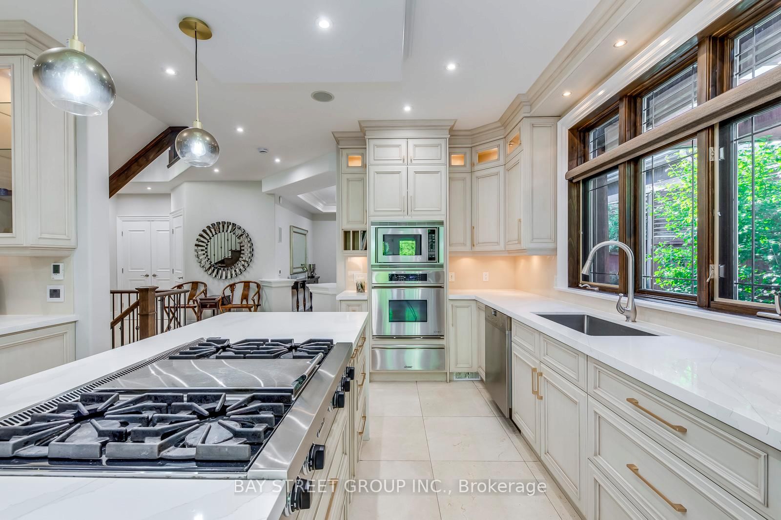 452 Avon Crescent • Oakville, ON photo 20