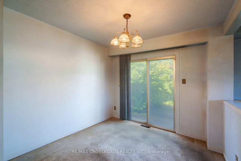 54 Omega Brampton,ON L6Z 1K5 — Photo 14