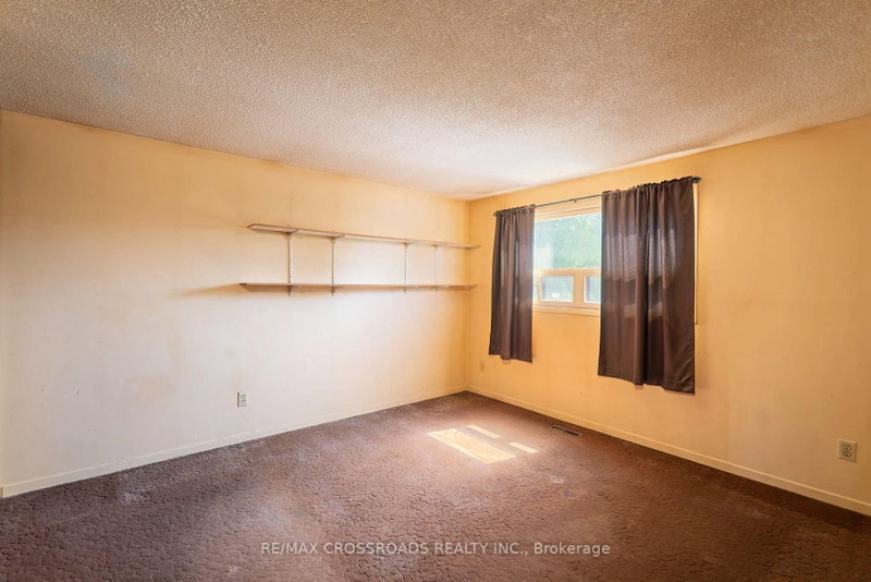 54 Omega Brampton,ON L6Z 1K5 — Photo 17
