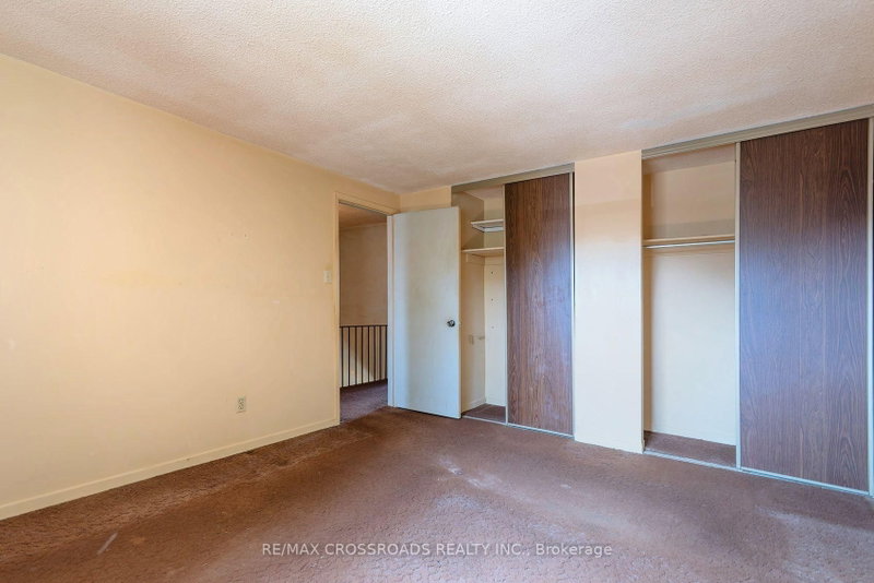54 Omega Brampton,ON L6Z 1K5 — Photo 18