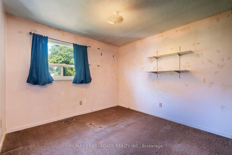 54 Omega Brampton,ON L6Z 1K5 — Photo 19