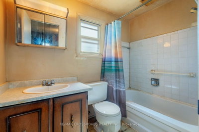 54 Omega Brampton,ON L6Z 1K5 — Photo 23