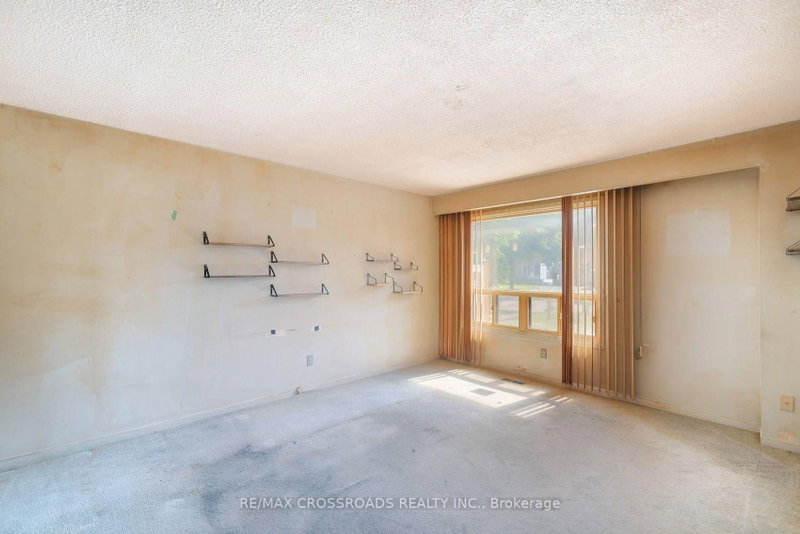 54 Omega Brampton,ON L6Z 1K5 — Photo 8
