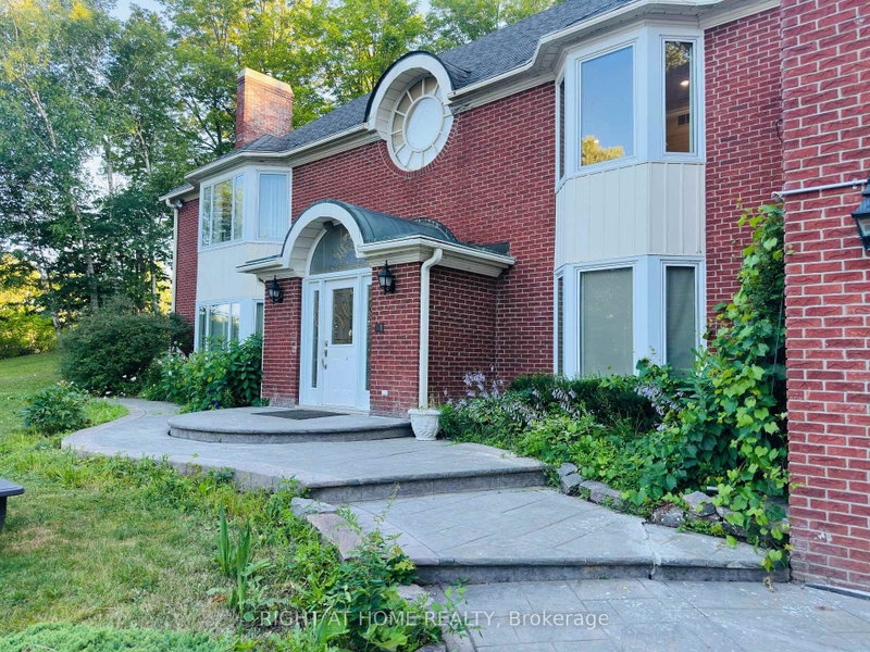 12 Keily Crescent E
