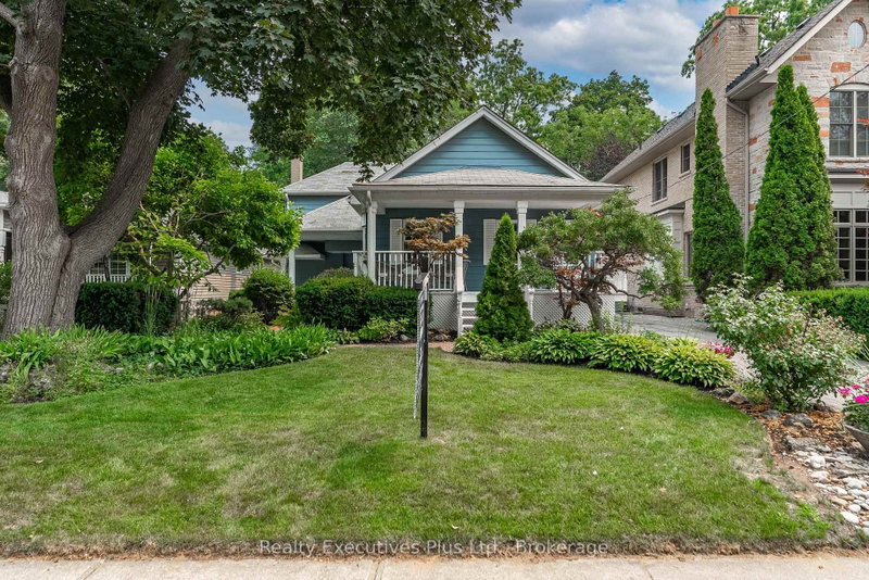 322 Pine Avenue