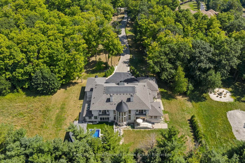 2637 Bluffs Way
