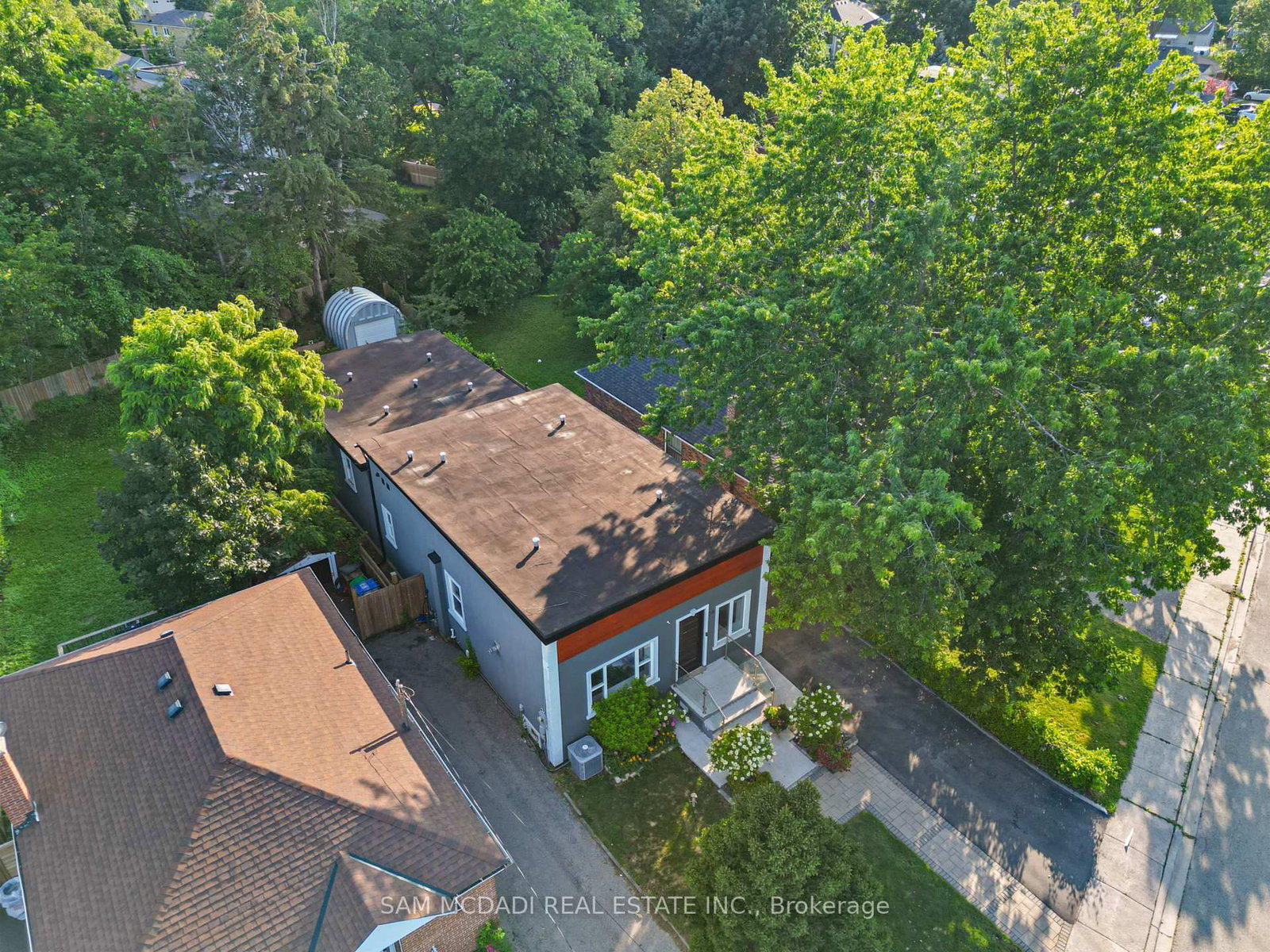 30 Maple Avenue N • Mississauga, ON photo 37