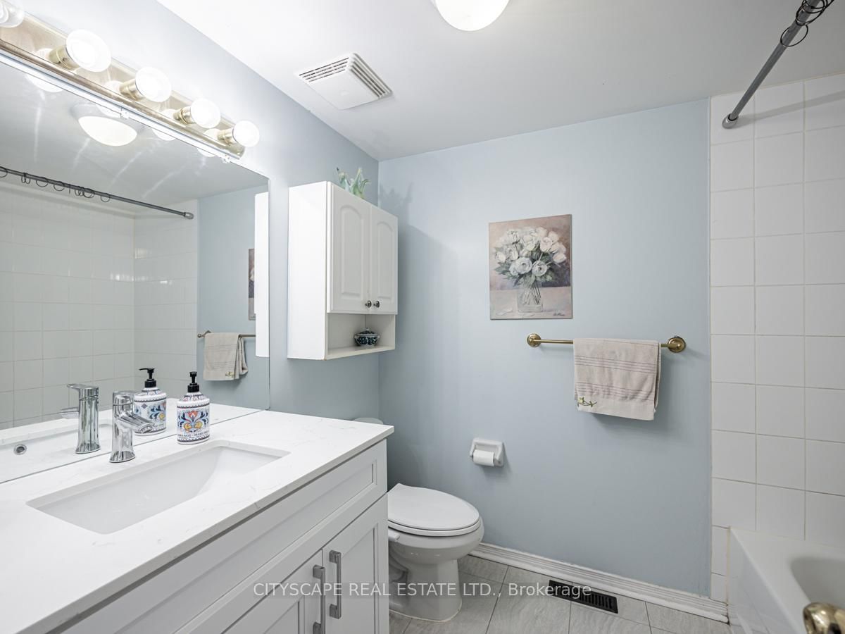 1292 Sherwood Mills Mississauga,ON L5V 2G8 — Photo 14