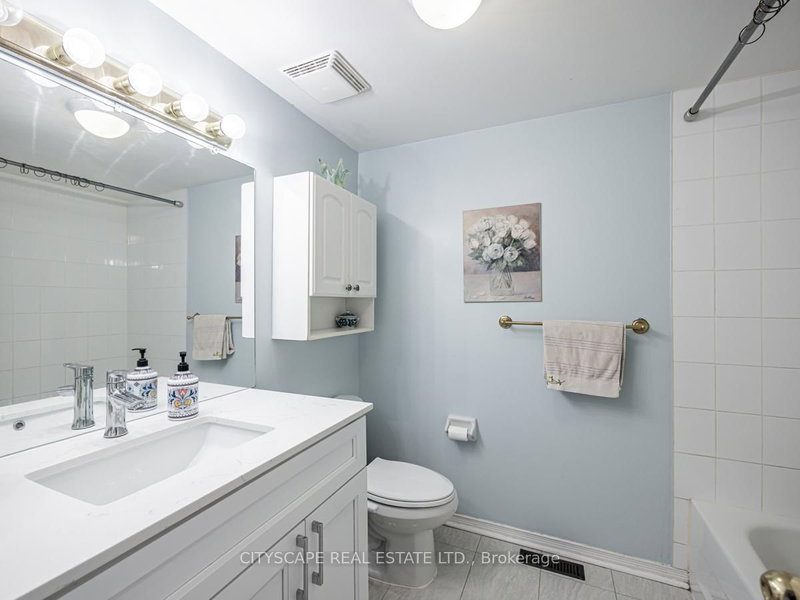 1292 Sherwood Mills Mississauga,ON L5V 2G8 — Photo 14