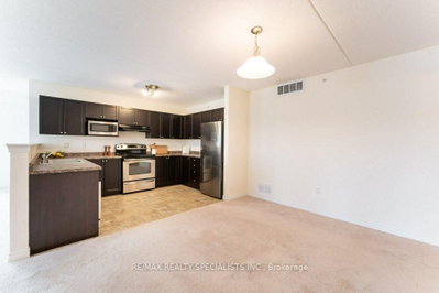 1340 E MAIN Street • #313 • Milton, ON photo 8