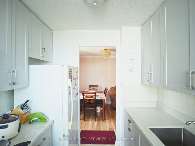 15 Kensington Brampton,ON L6T 3W2 — Photo 22