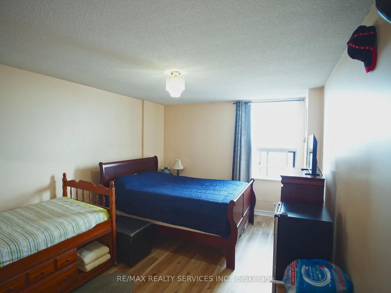 15 Kensington Brampton,ON L6T 3W2 — Photo 24