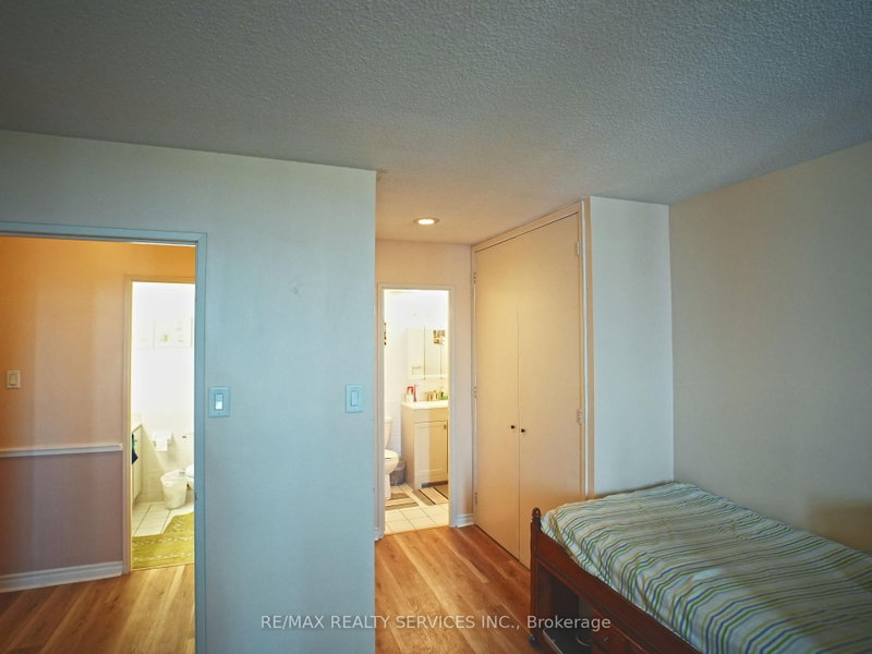 15 Kensington Brampton,ON L6T 3W2 — Photo 30