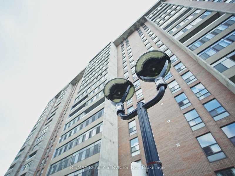 15 Kensington Brampton,ON L6T 3W2 — Photo 5
