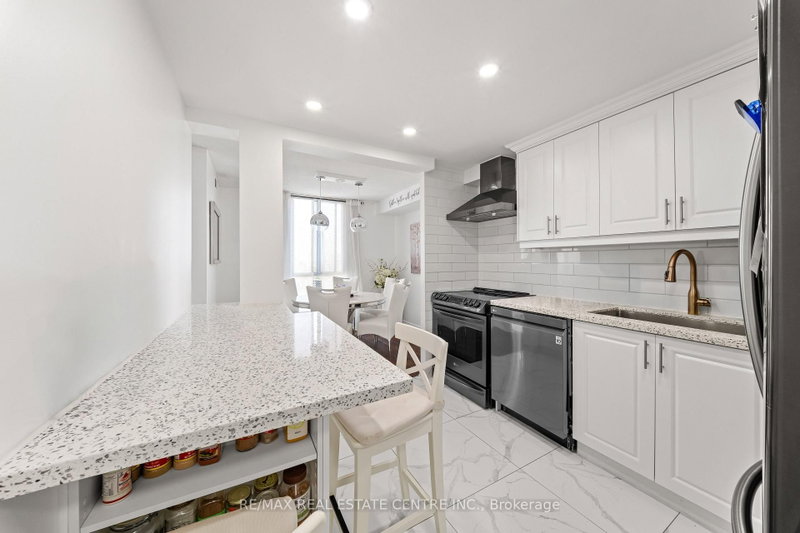 145 Hillcrest Mississauga,ON L5B 3Z1 — Photo 13