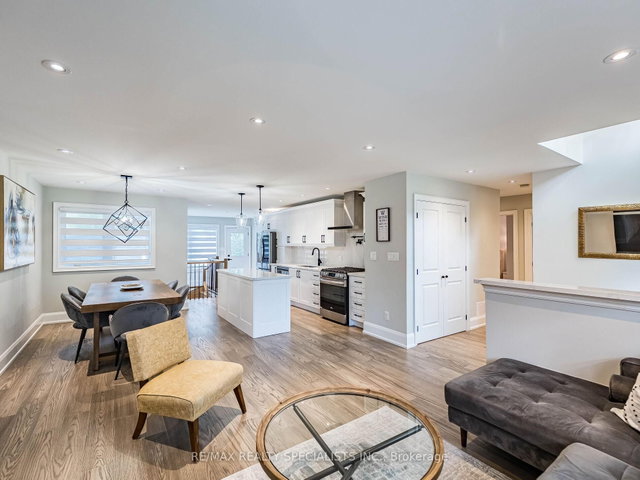 16 Lesbury Avenue