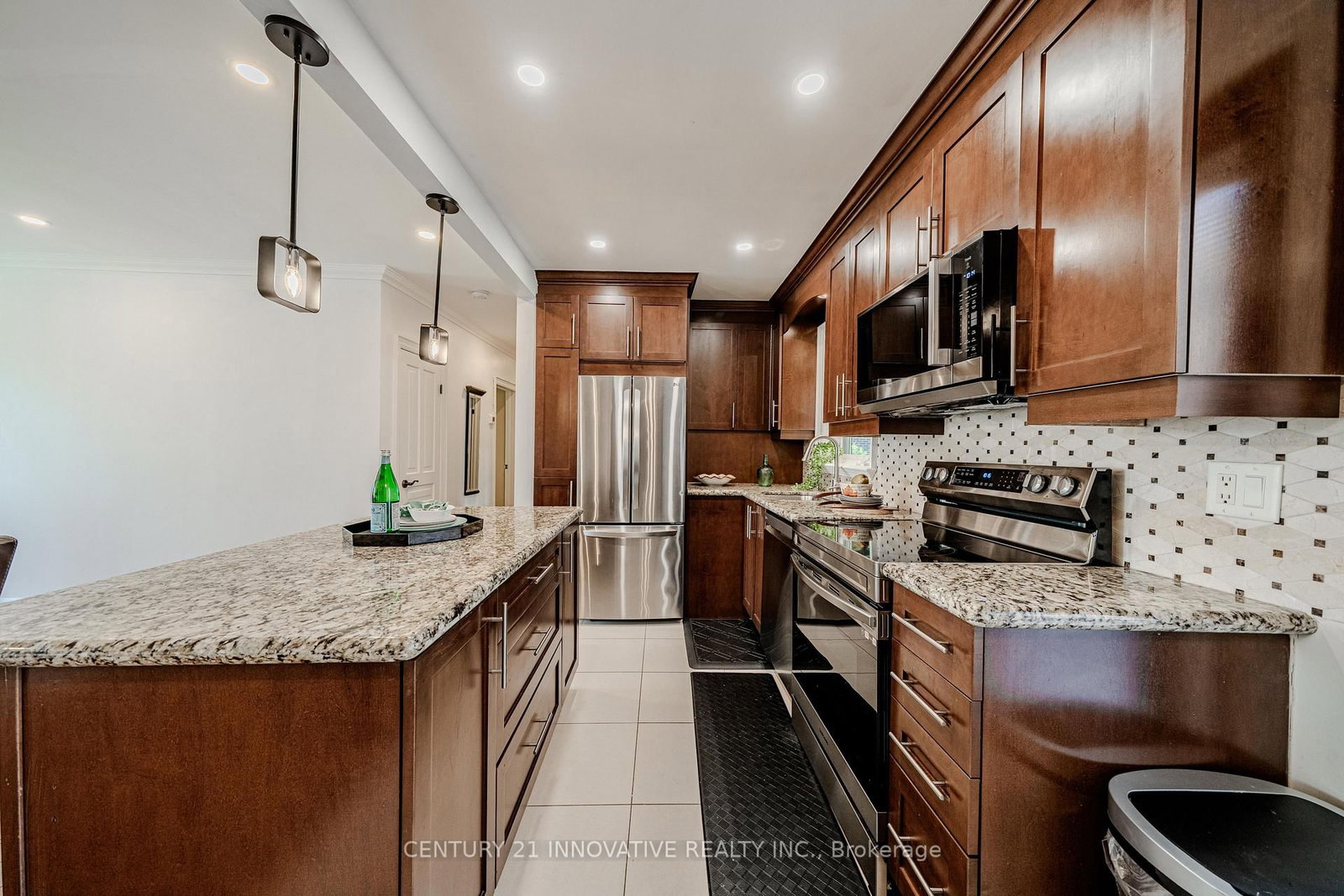Detached House for sale at 60 Dorking Crescent, Toronto, Ontario, M3M 2B6 - Downsview-Roding-CFB - MLS: W13610218