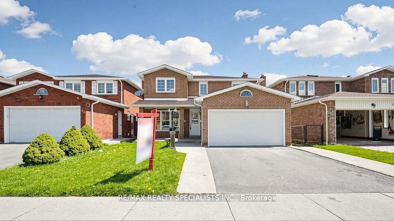 59 Sunforest Drive