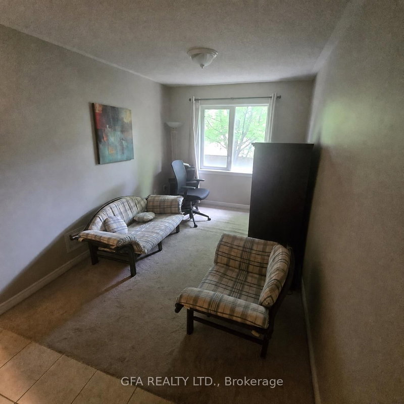 9 - 2600 GLENGARRY Road
