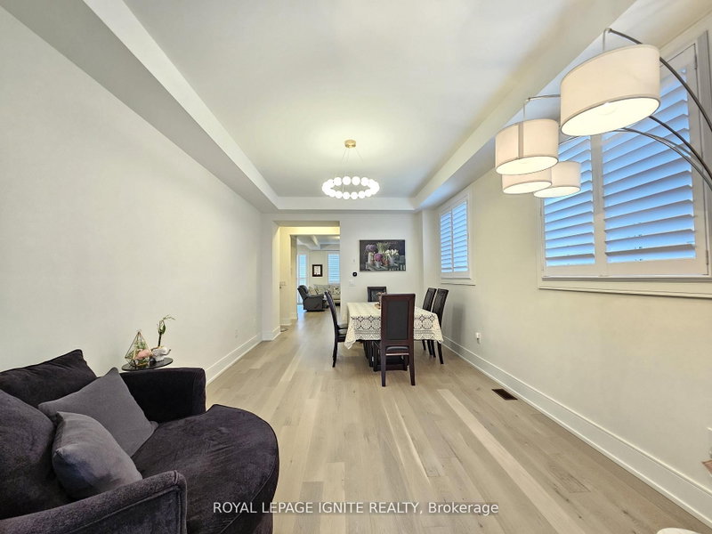 48 Duxbury Road