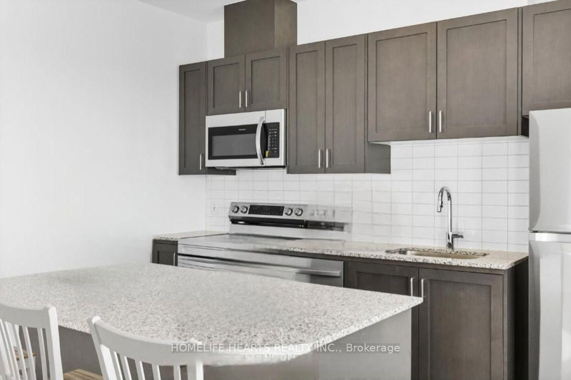 403 - 3285 Carding Mill Trail