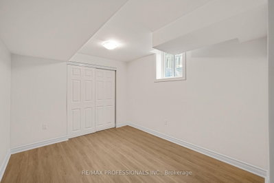 2900 Tradewind Mississauga,ON L5N 6L2 — Photo 12